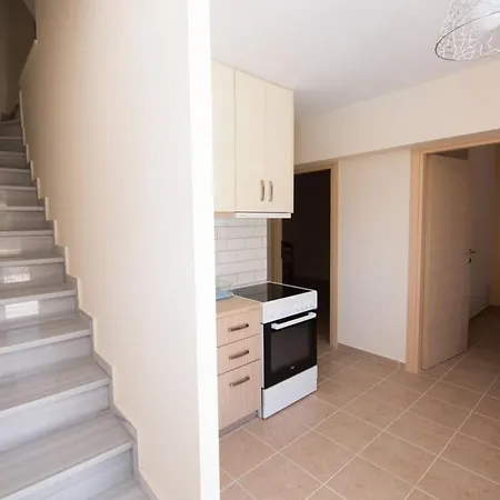 Elpida At Minies * Миния